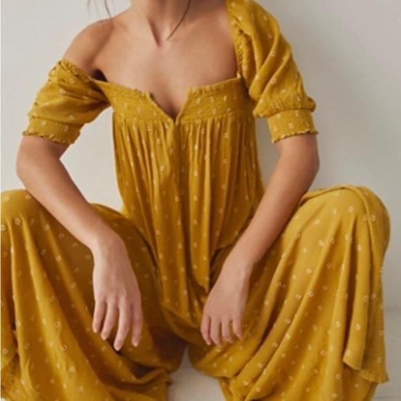 Free People romper. Xs, fits like small. Never worn. - Picture 1 of 5